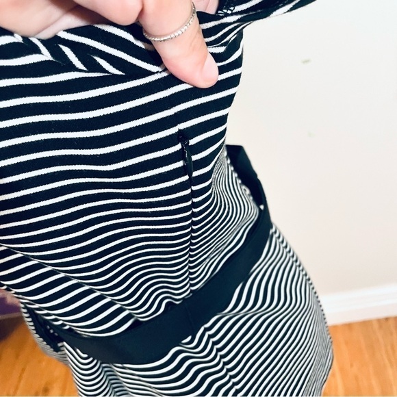 NWT White House Black Market Work Top - Size 12 women Blouse - Picture 15 of 17